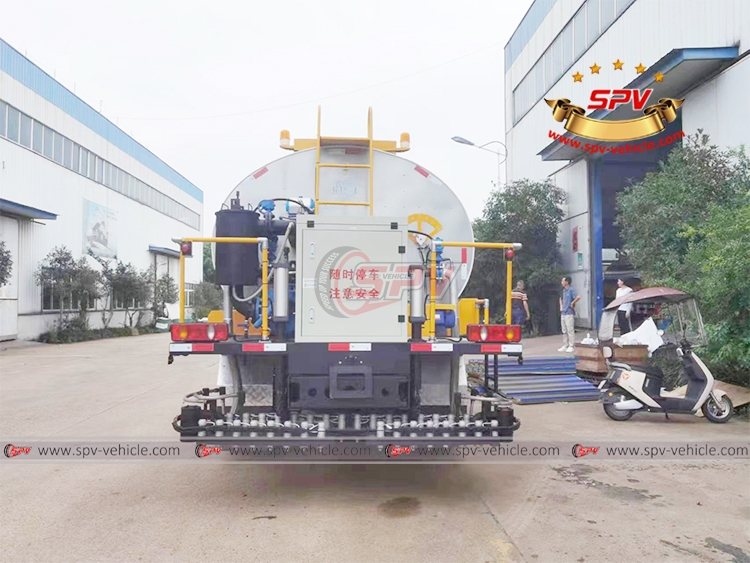 SPV Vehicle - Asphalt Concrete Distributor 12 Tons Dongfeng - B